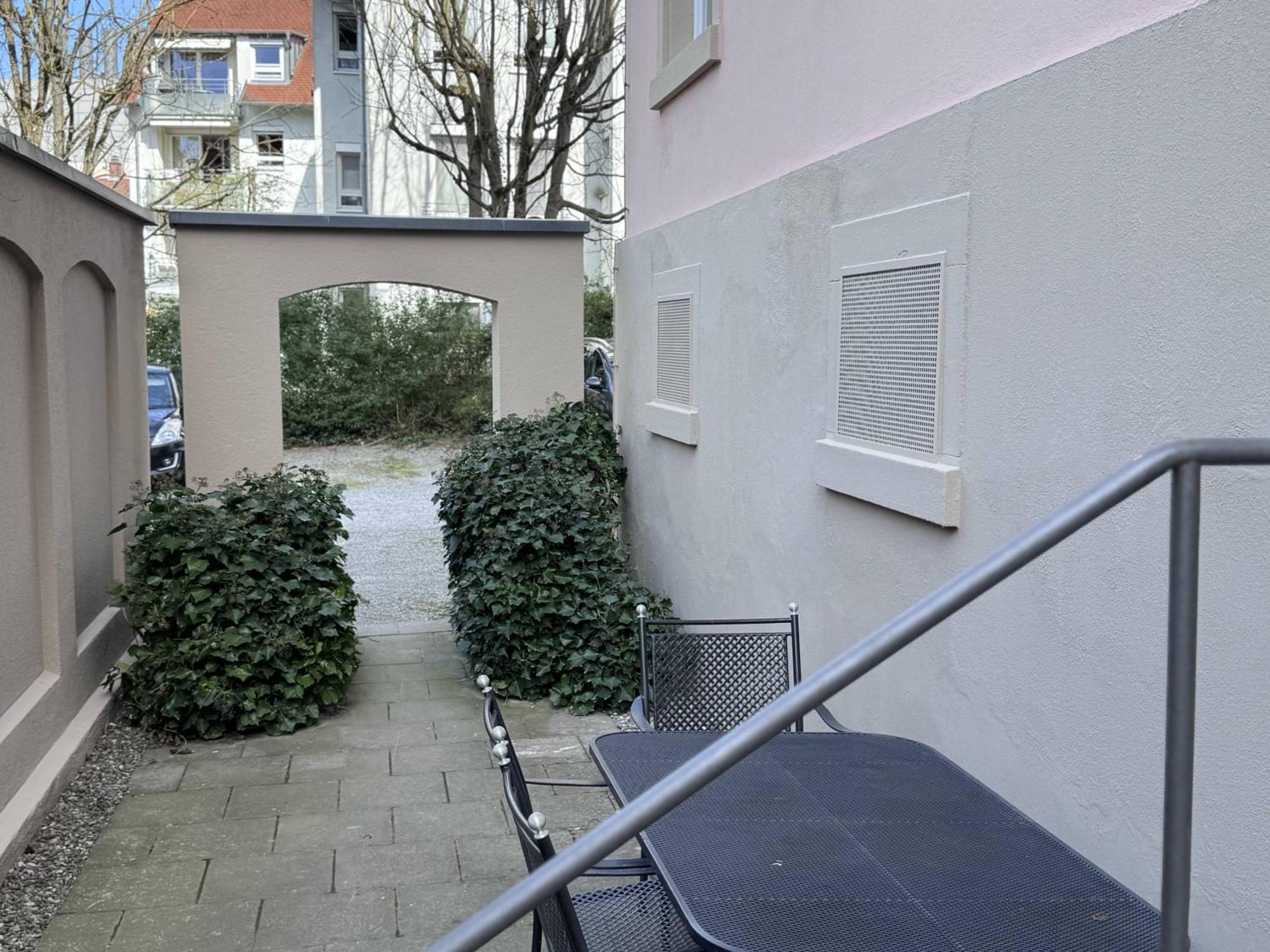 Seeglueck Seeliebe - Charmante Jugendstilwohnung Mit Parkplatz Direkt Im Zentrum Nahe Bahnhof Und Seeufer In คอนสตานซ์ ภายนอก รูปภาพ